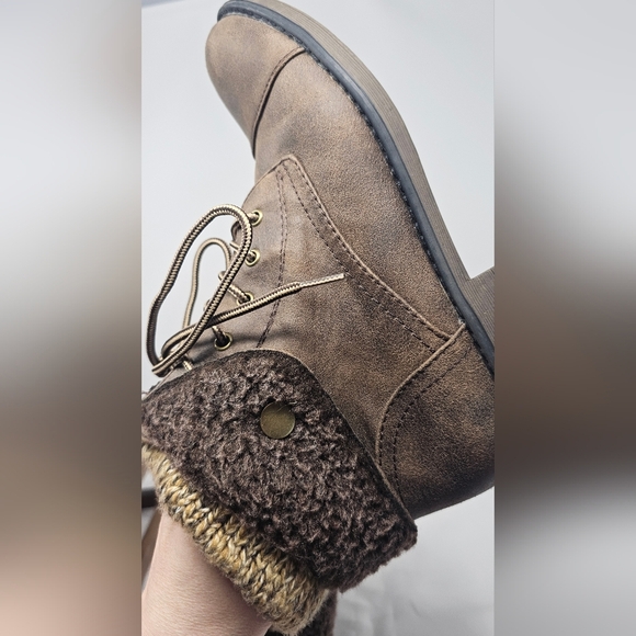 Cliffs by White Mountain Women's Faux Leather Lace Up Boot Brown Size 8.5M - Picture 8 of 14